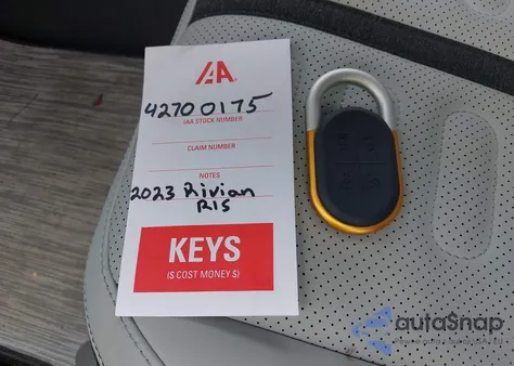 2023 Rivian R1S Adventure z USA, uszkodzony, nr VIN 7PDSGABAXPN018754